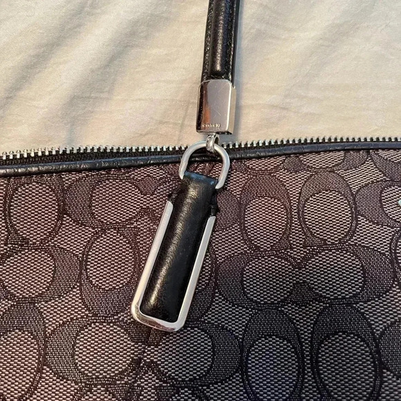 Coach Signature tote - Picture 8 of 9